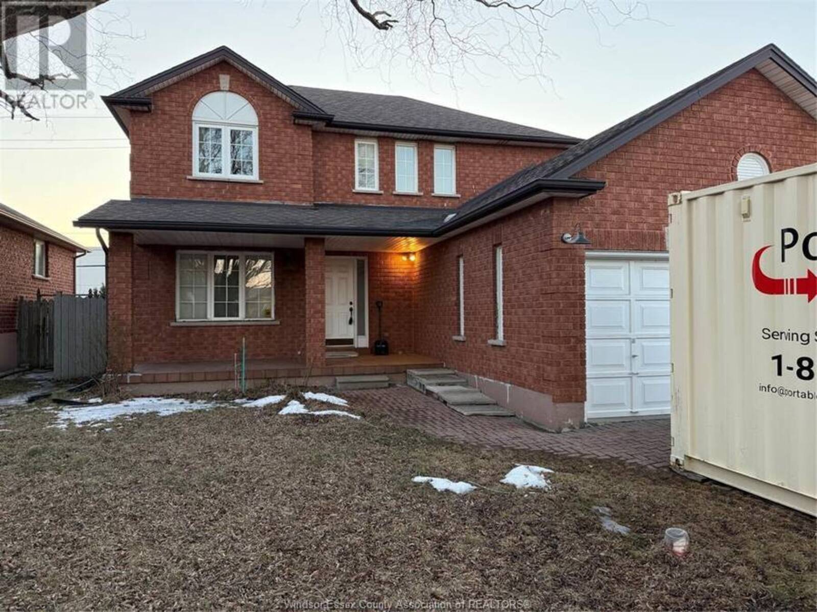 205 EVELEIGH CRESCENT, Windsor, Ontario N9E 4M3