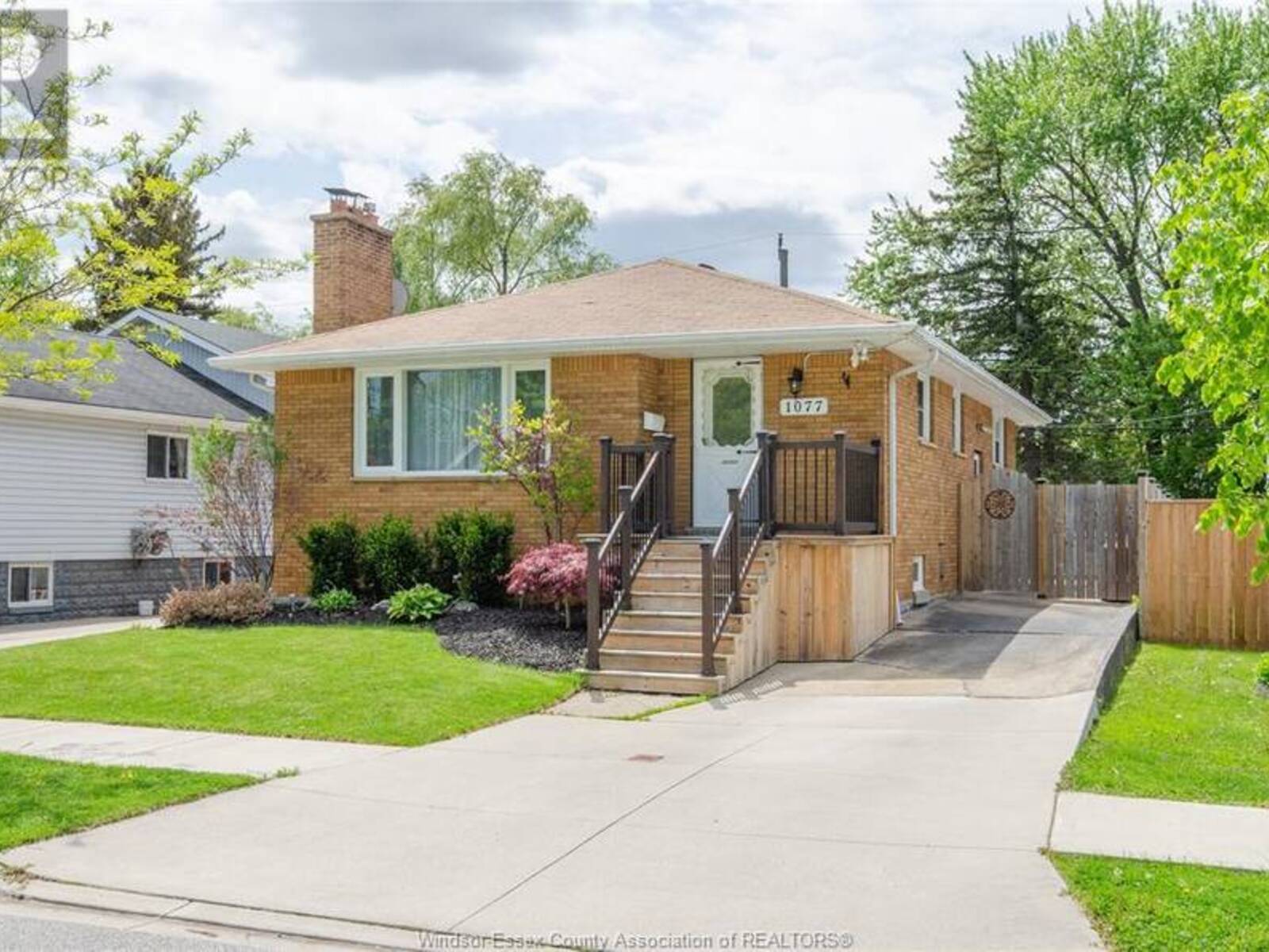 1077 FAIRVIEW, Windsor, Ontario N8S 3E6