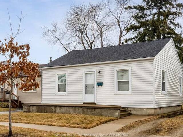 2152 FOREST AVENUE Windsor Ontario, N8W 2G5 - Property For Sale