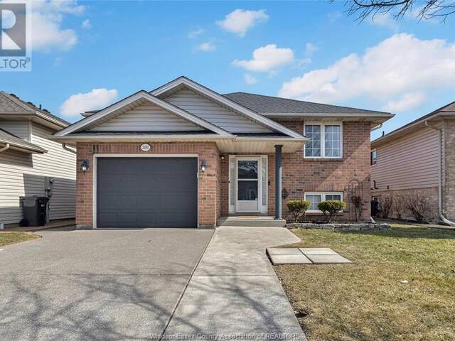 2490 Venetian Windsor Ontario, N8P 1W7 - 3 Bedrooms Home For Sale