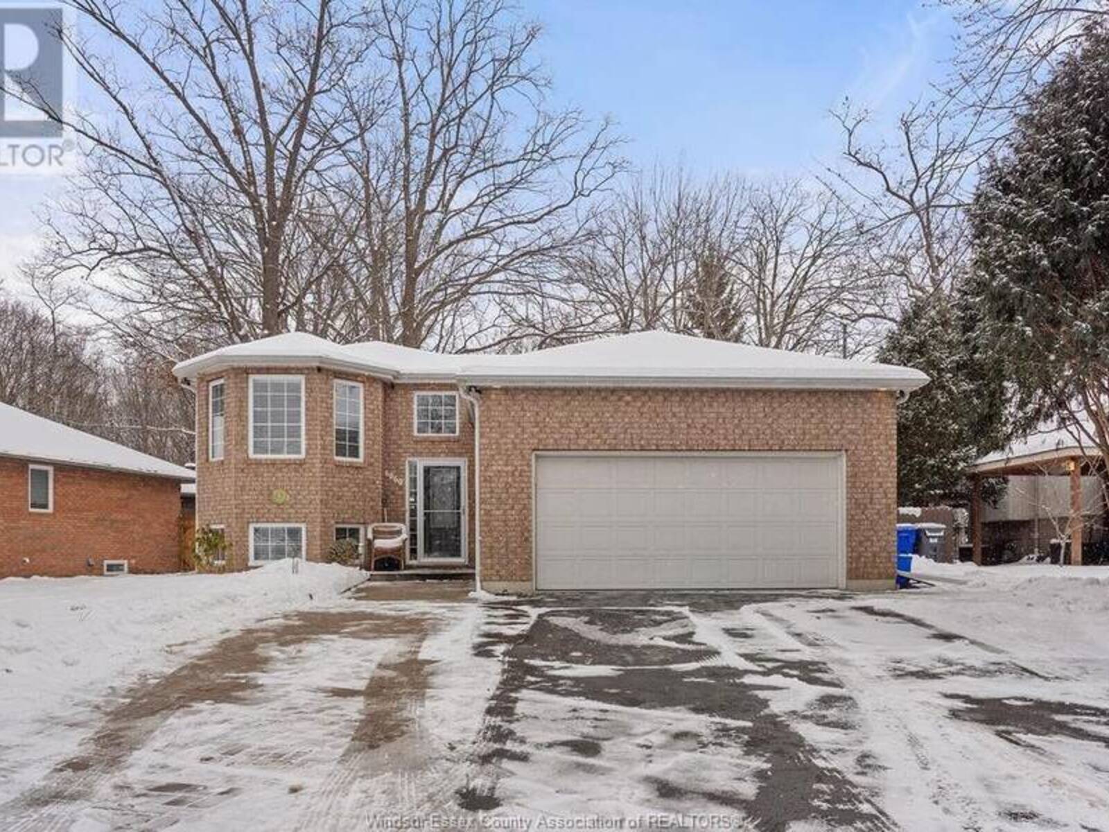 6860 MATCHETTE ROAD, LaSalle, Ontario N9J 3H7