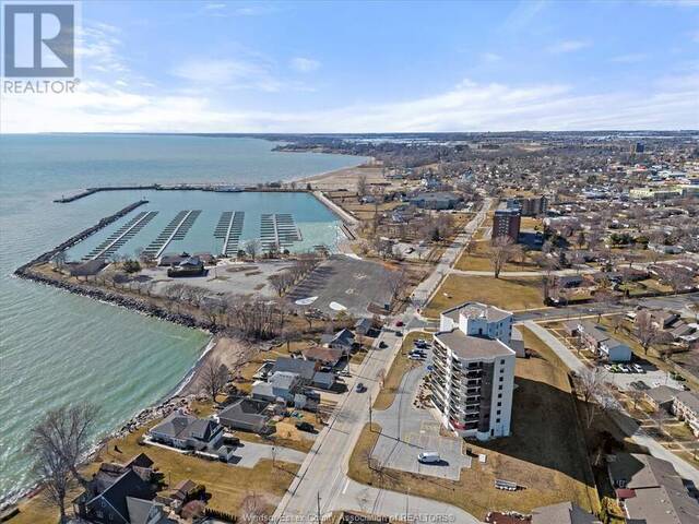 109 Robson ROAD West Unit# 502 Leamington Ontario, N8H 3V4 - 2 Bedrooms Waterfront Condo For Sale