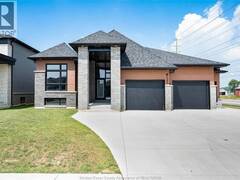 121 HAZEL CRESCENT Kingsville Ontario, N9Y 0A9