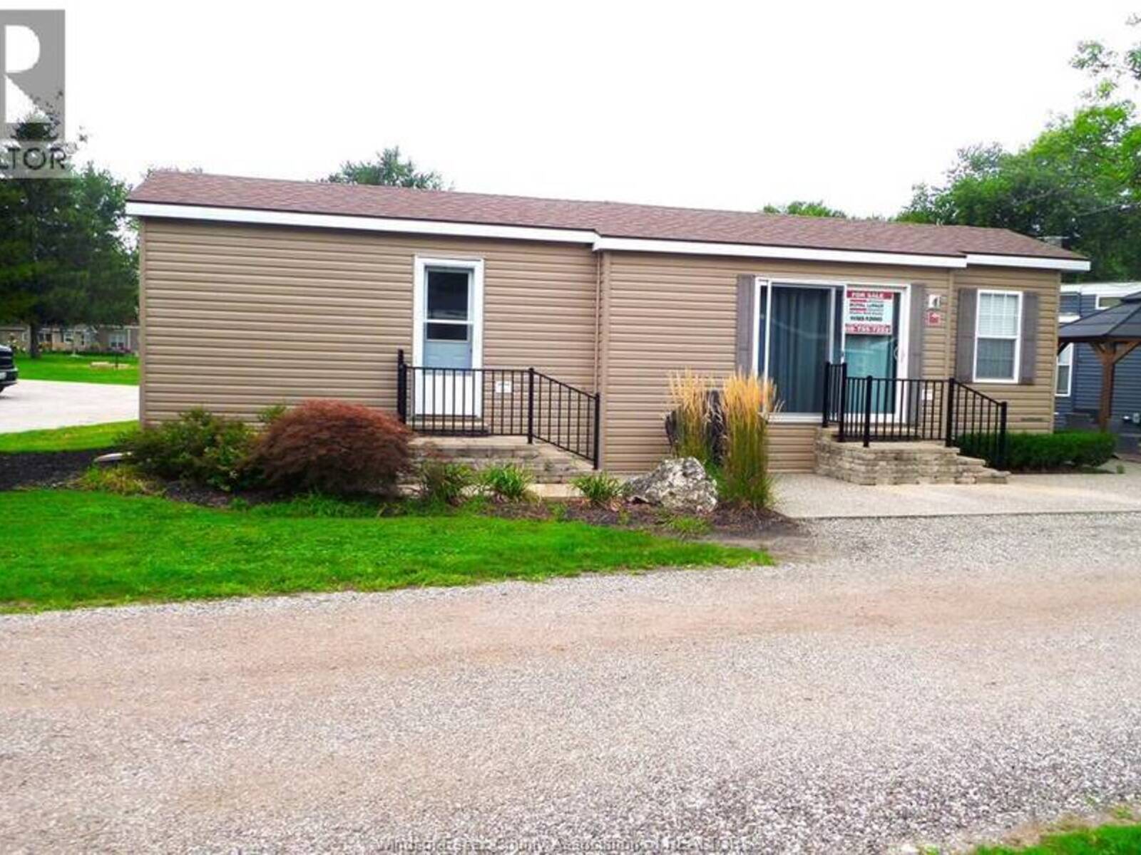 981 COUNTY RD 2 Unit# 700, Belle River, Ontario N8L 1B4