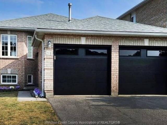 201 Hanmer STREET East Barrie Ontario, L4M 6W7 - 5 Bedrooms Home For Sale