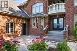 870 MCRAE AVENUE | Kingsville Ontario | Slide Image Two