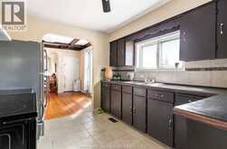 581-583 CRAWFORD AVENUE | Windsor Ontario | Slide Image Eight