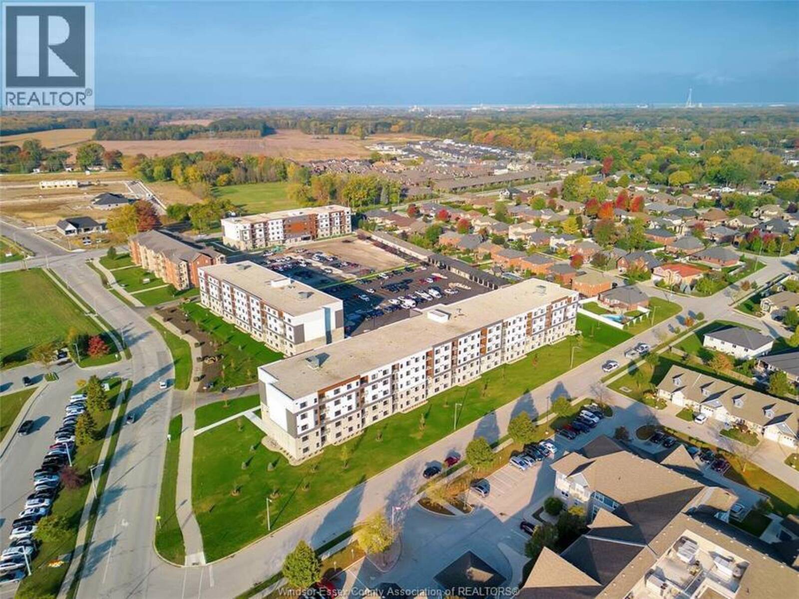 2600 SANDWICH WEST PARKWAY Unit# 301, LaSalle, Ontario N9H 0M2