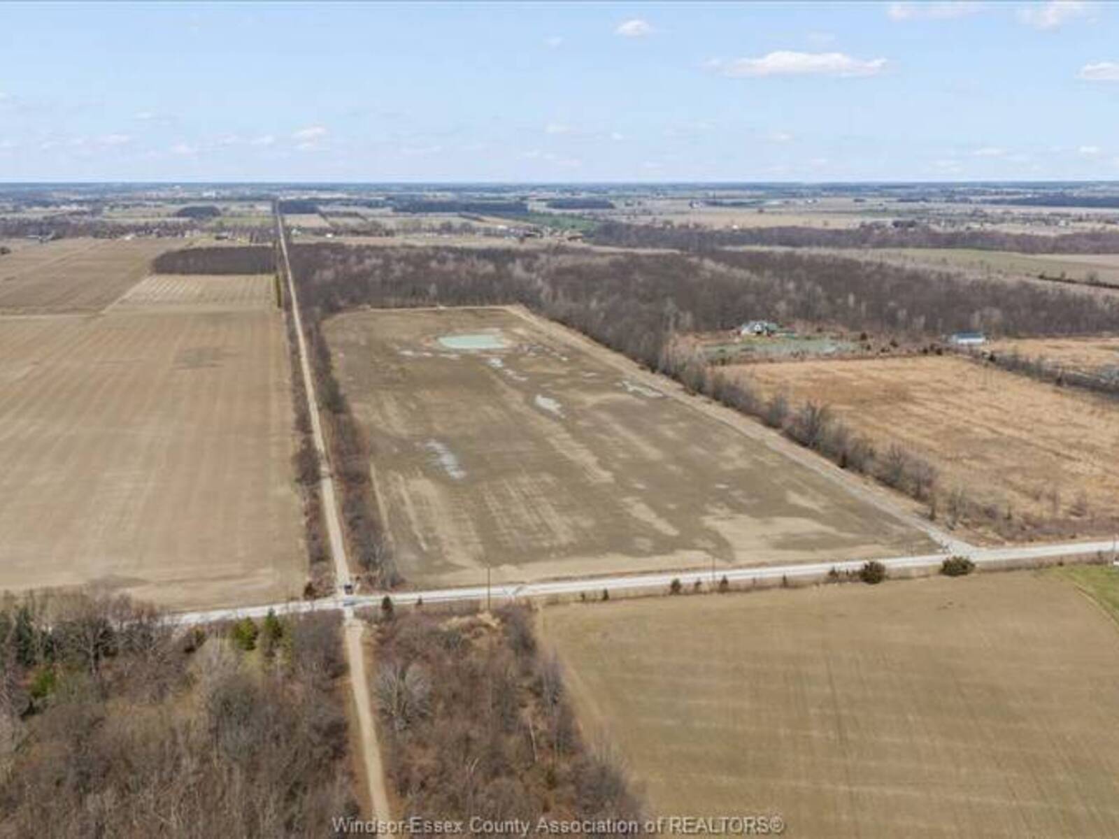 1344 SOUTH MALDEN, Essex, Ontario N8M 2X6