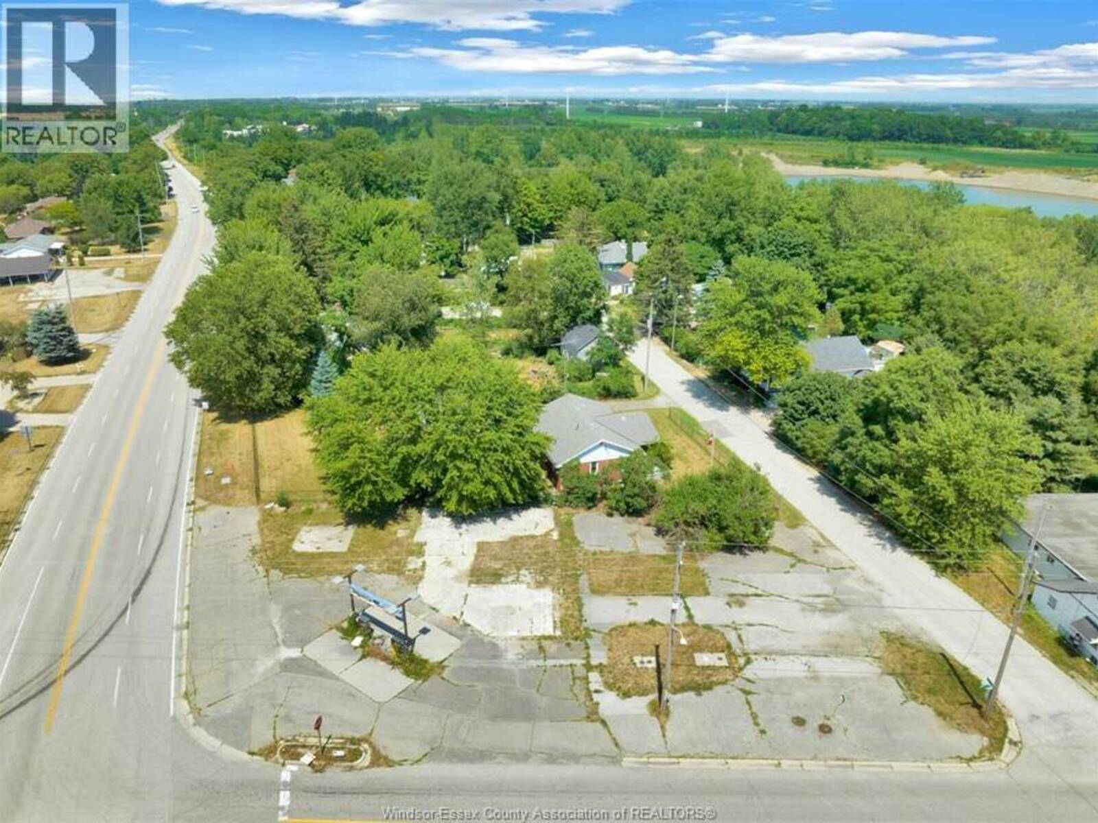 8602 TALBOT TRAIL, Chatham-Kent, Ontario N0P 1E0