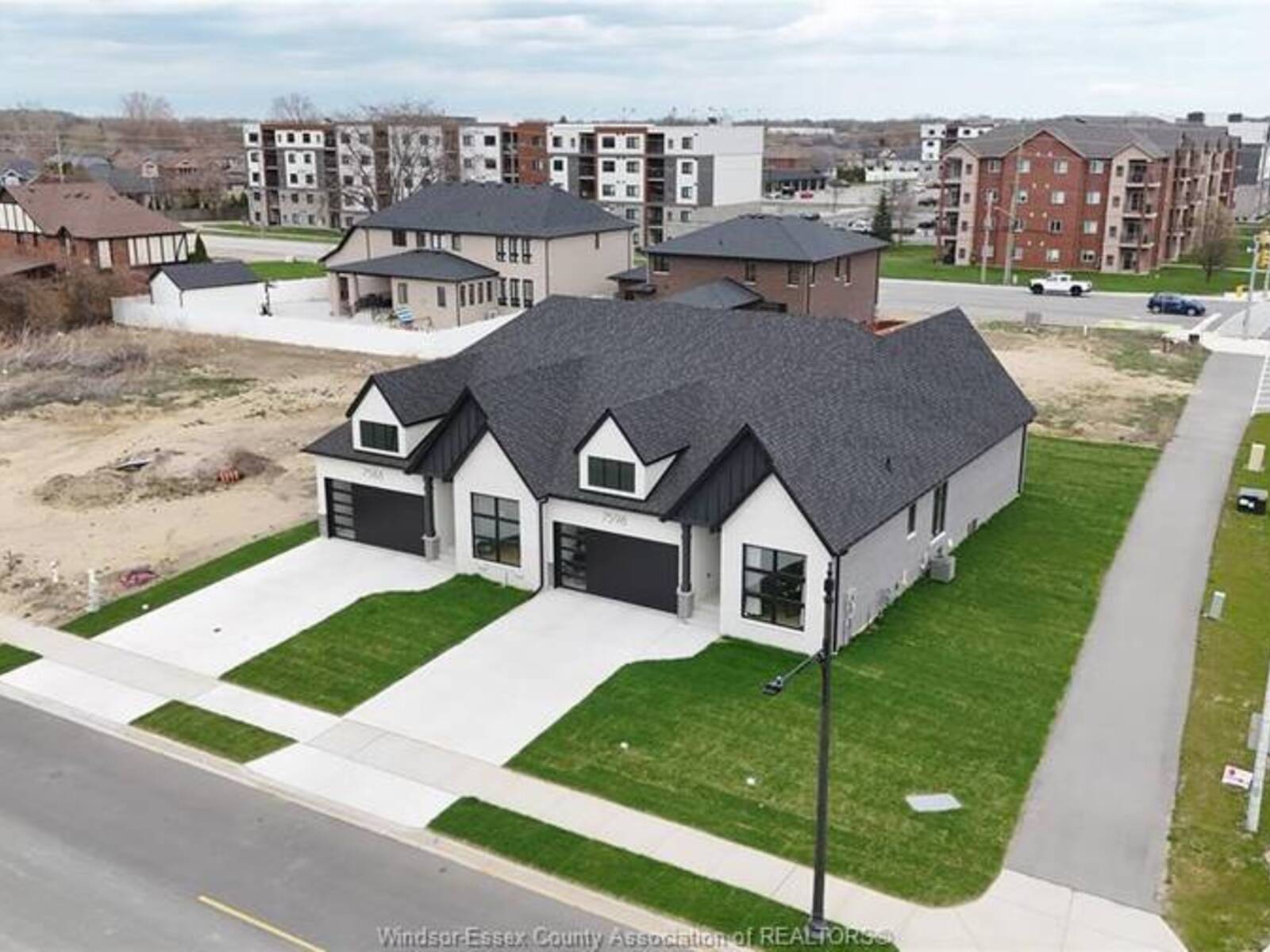 7578 SILVERLEAF LANE, LaSalle, Ontario N9H 1H3