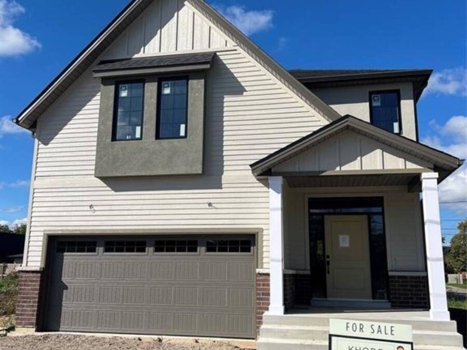 2405 PARTINGTON, Windsor, Ontario N9E 0A8
