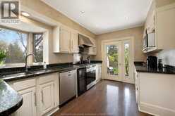 7505 Riverside DRIVE East | Windsor Ontario | Slide Image Ten