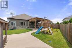 24 PEACHTREE LANE | Chatham Ontario | Slide Image Thirty-eight