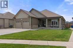 24 PEACHTREE LANE | Chatham Ontario | Slide Image Three