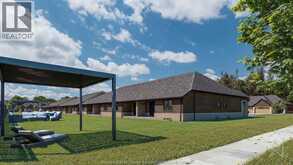 420 BLAKE STREET | Lakeshore Ontario | Slide Image Three