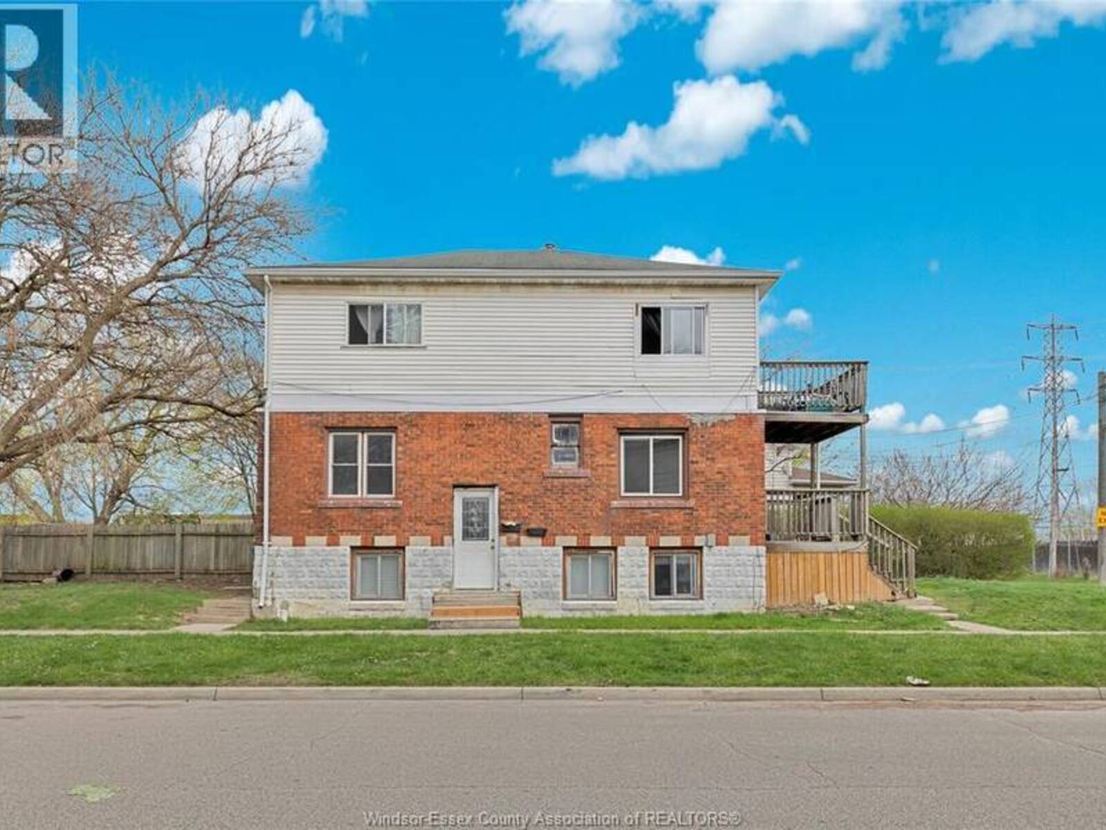 1398 ROONEY, Windsor, Ontario N9B 1K7