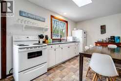 170 NORTH SHORE ROAD | Pelee Island Ontario | Slide Image Six