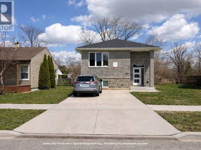 788 BRIDGE AVENUE Windsor Ontario, N9B 2M6 - 6 Bedrooms Home For Sale