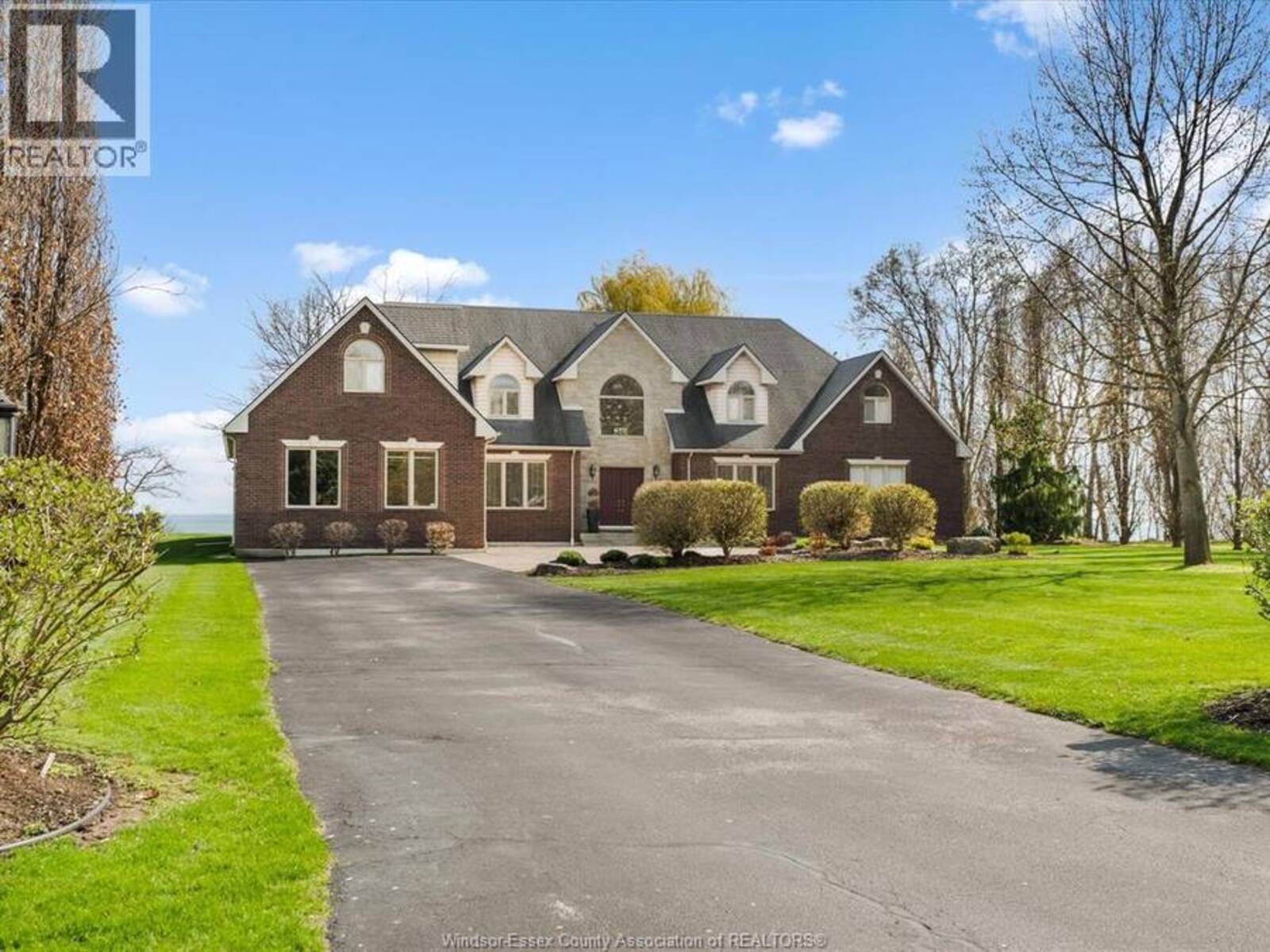 2055 HICKORY LANE, Kingsville, Ontario N9Y 2X9
