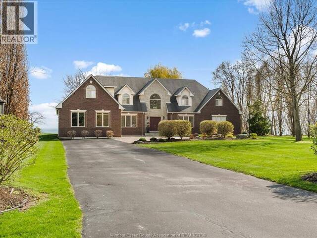 2055 HICKORY LANE Kingsville Ontario, N9Y 2X9 - 5 Bedrooms Waterfront Home For sale