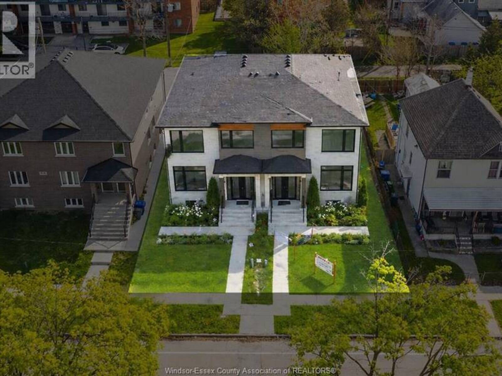 484-488 JANETTE, Windsor, Ontario N9A 4Z5