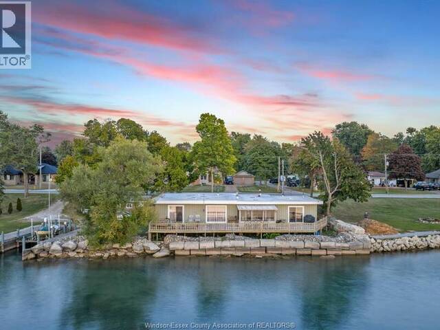 1166 FRONT ROAD South Amherstburg Ontario, N9V 2M6 - 4 Bedrooms Waterfront Home For sale
