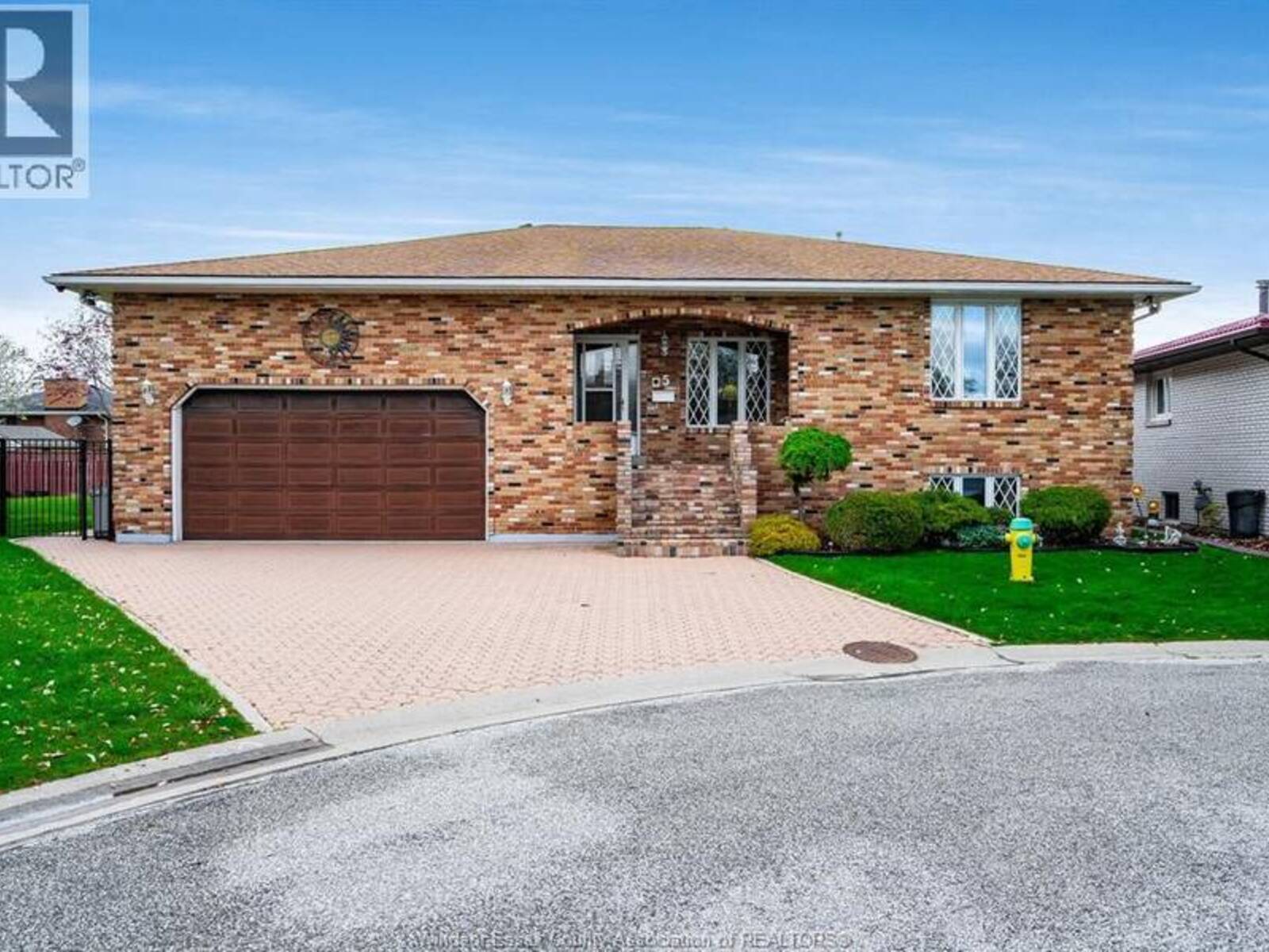 5 Lucy CRESCENT, Leamington, Ontario N8H 4S4