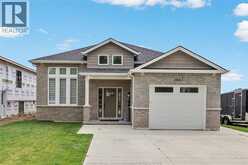1067 MAPLE | Kingsville Ontario | Slide Image Three