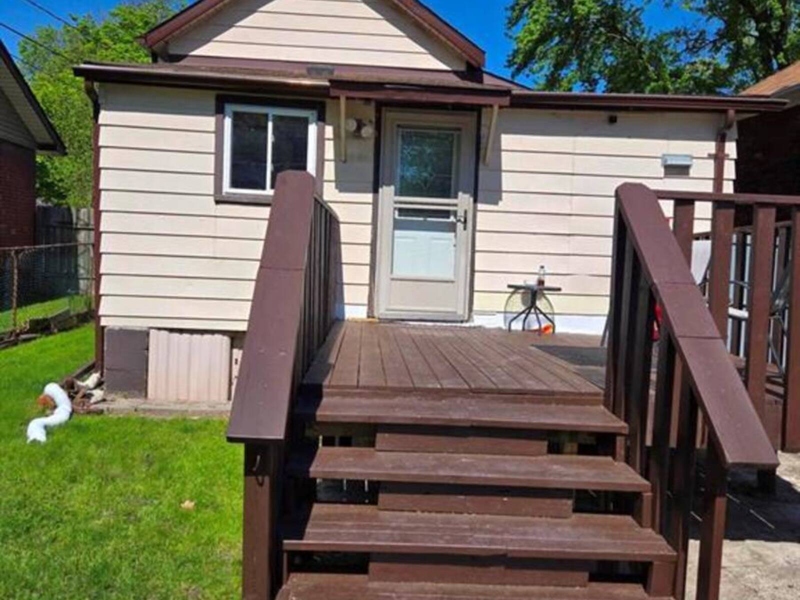 3595 QUEEN, Windsor, Ontario N9C 1N8