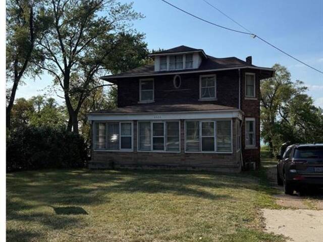 3026 SANDWICH STREET Windsor Ontario, N9C 1A3 - 5 Bedrooms Home For Sale