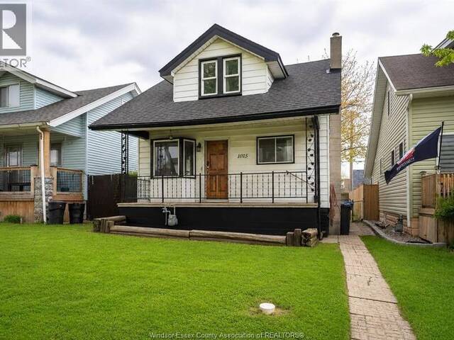1015 OAK Windsor Ontario, N9A 5G5 - 4 Bedrooms Home For Sale