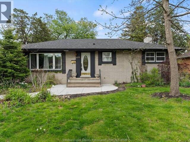 3086 AVONDALE AVENUE Windsor Ontario, N9E 1X3 - 3 Bedrooms Home For Sale