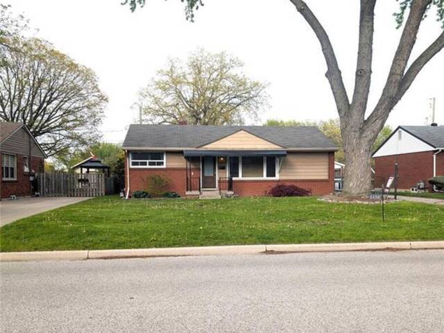 3456 EVERTS AVENUE Windsor Ontario, N9E 2W1 - 5 Bedrooms Home For Sale
