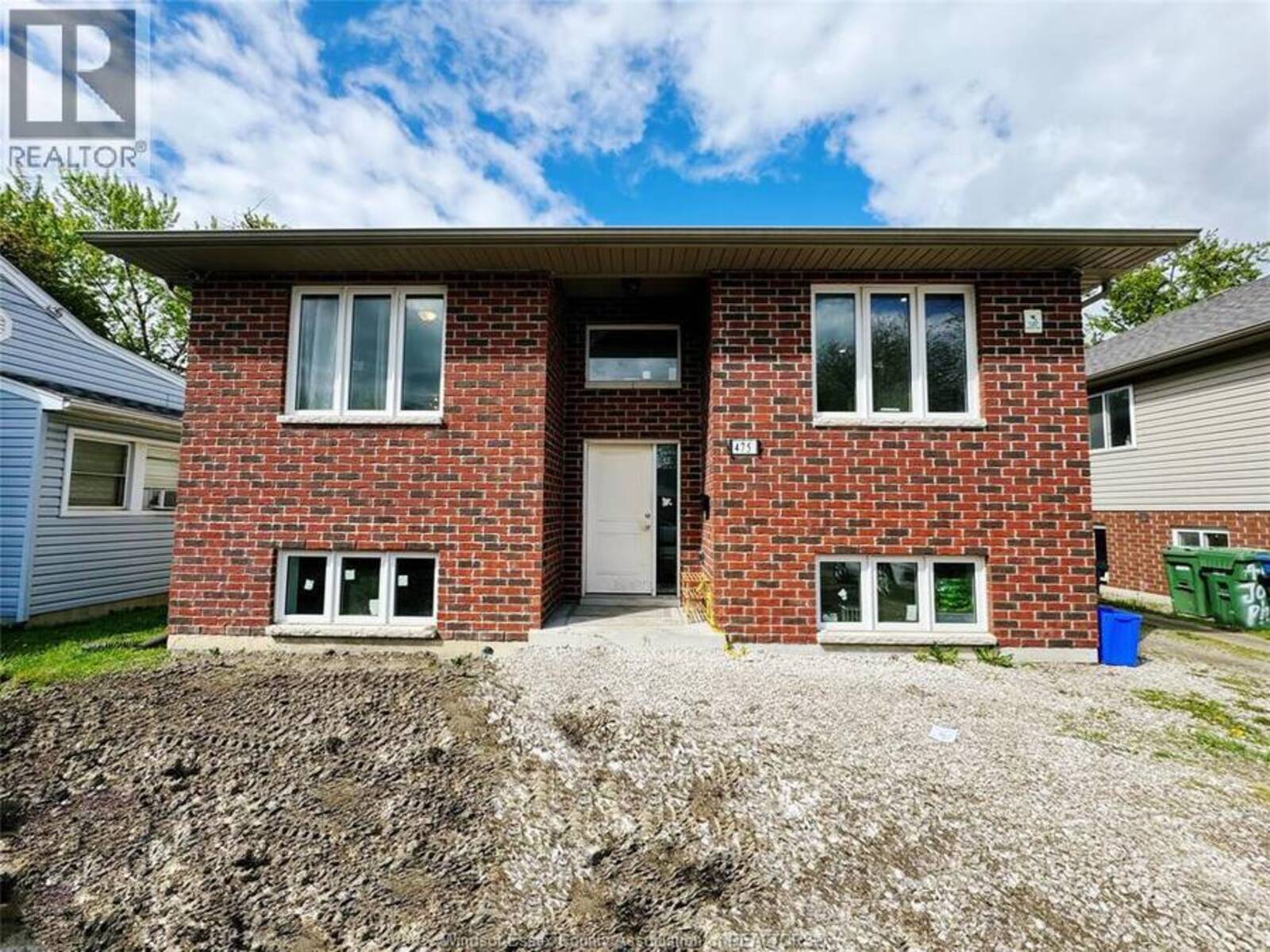 475 JOSEPHINE, Windsor, Ontario N9B 2K9