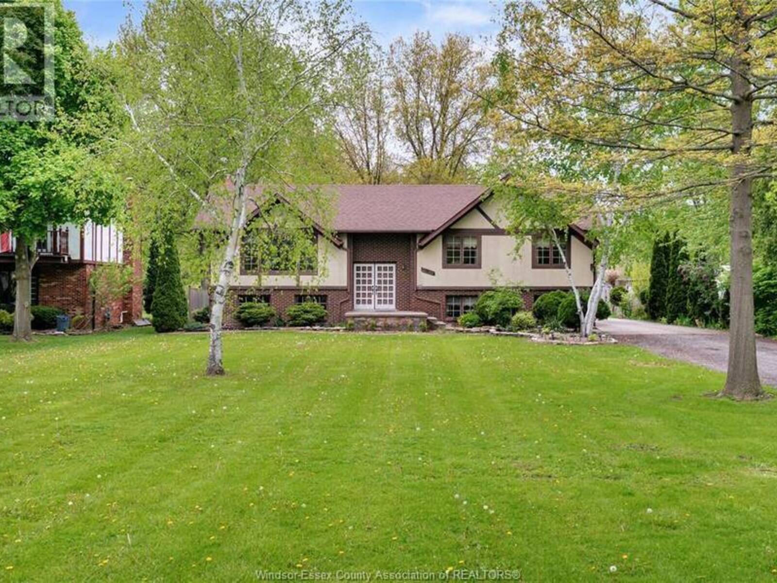 1156 Concession RD 2 North, Amherstburg, Ontario N9V 3R3