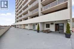 150 PARK Unit# 613 | Windsor Ontario | Slide Image Thirty-five