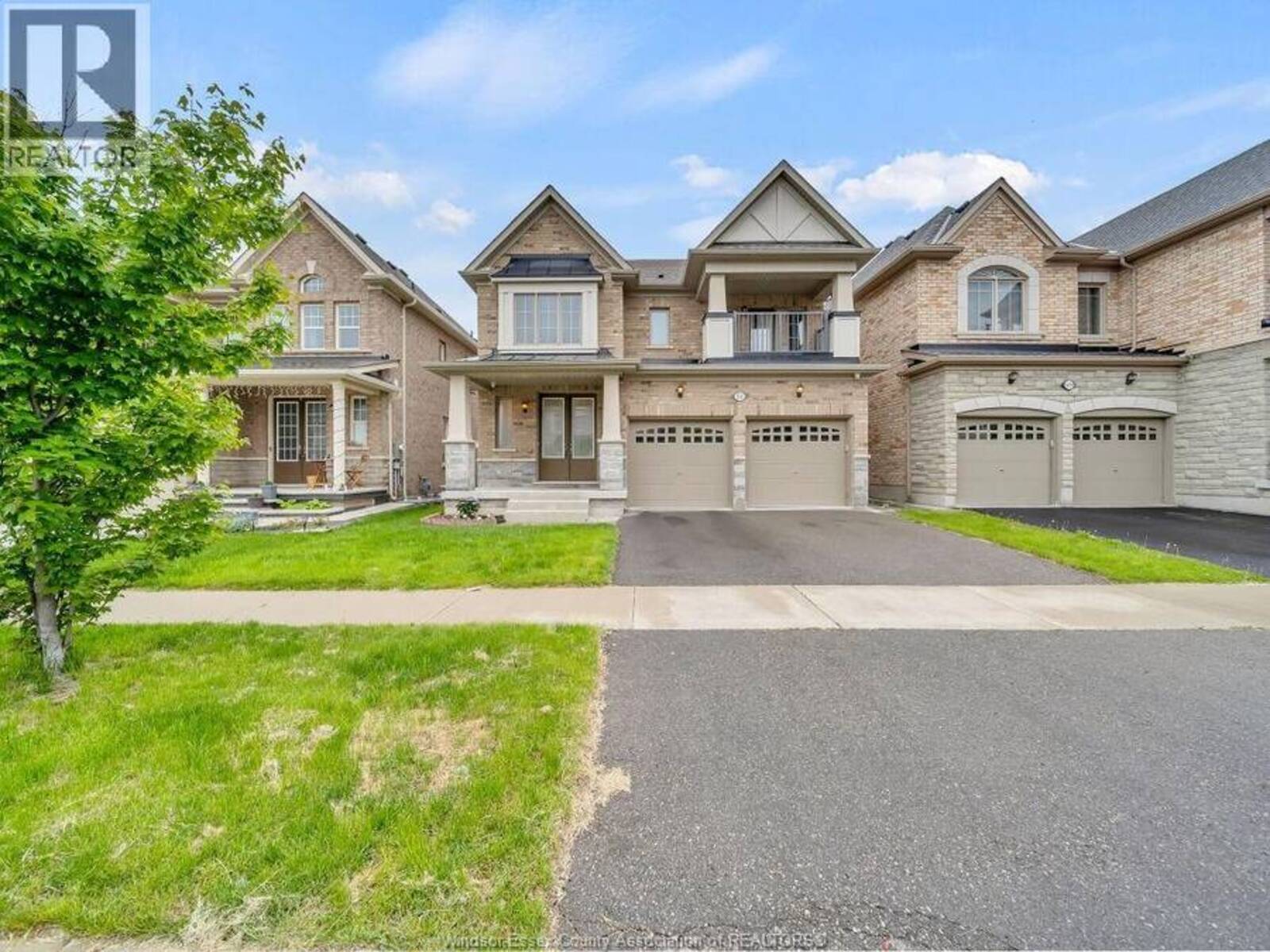 51 MERRYBROOK TRAIL, Brampton, Ontario L7A 4V8