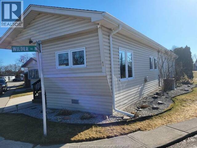 1 WILDER South Unit# MOBILE HOME ONLY Windsor Ontario, N8N 2S9 - 1 Bedroom Home For Sale