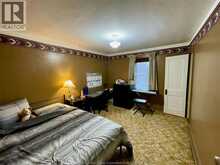 741 PARTINGTON | Windsor Ontario | Slide Image Thirteen