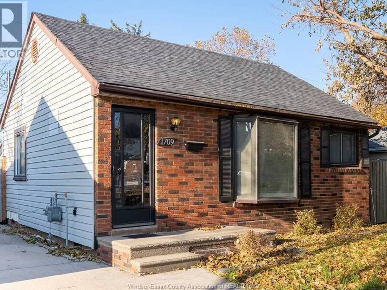 1709 Cadillac, Windsor, Ontario N8Y 2V7