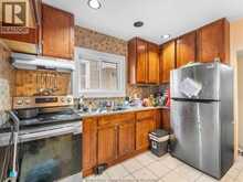 836 ELLIOTT | Windsor Ontario | Slide Image Eight