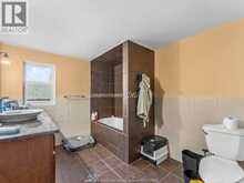 836 ELLIOTT | Windsor Ontario | Slide Image Nine