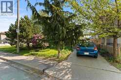 552 PARENT | Windsor Ontario | Slide Image Three