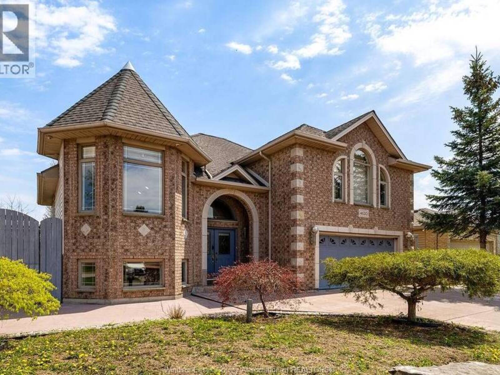 4620 BUNKER, Windsor, Ontario N9G 3A8