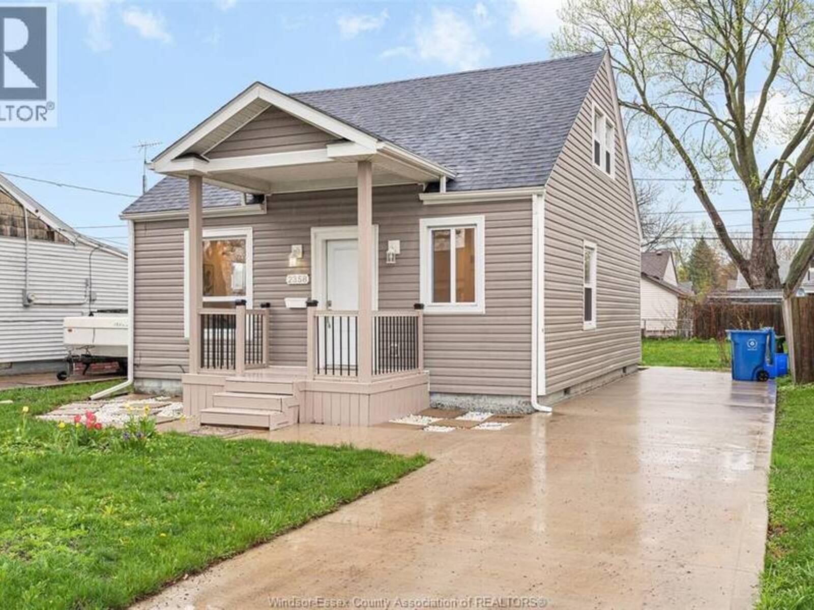 2358 LOUIS AVENUE, Windsor, Ontario N8W 2B6