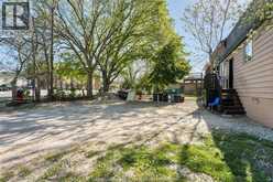 41 Giles BOULEVARD | Windsor Ontario | Slide Image Eight