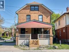 41 Giles BOULEVARD Windsor Ontario, N9A 4B6