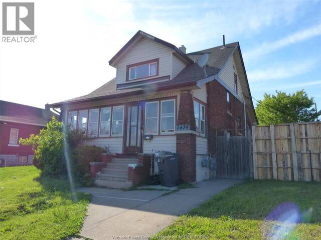 1434 TECUMSEH BOULEVARD Windsor Ontario, N8X 1H5 - 4 Bedrooms Home For Sale