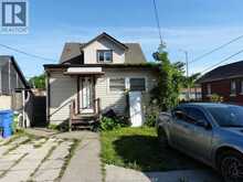 1434 TECUMSEH BOULEVARD | Windsor Ontario | Slide Image Five